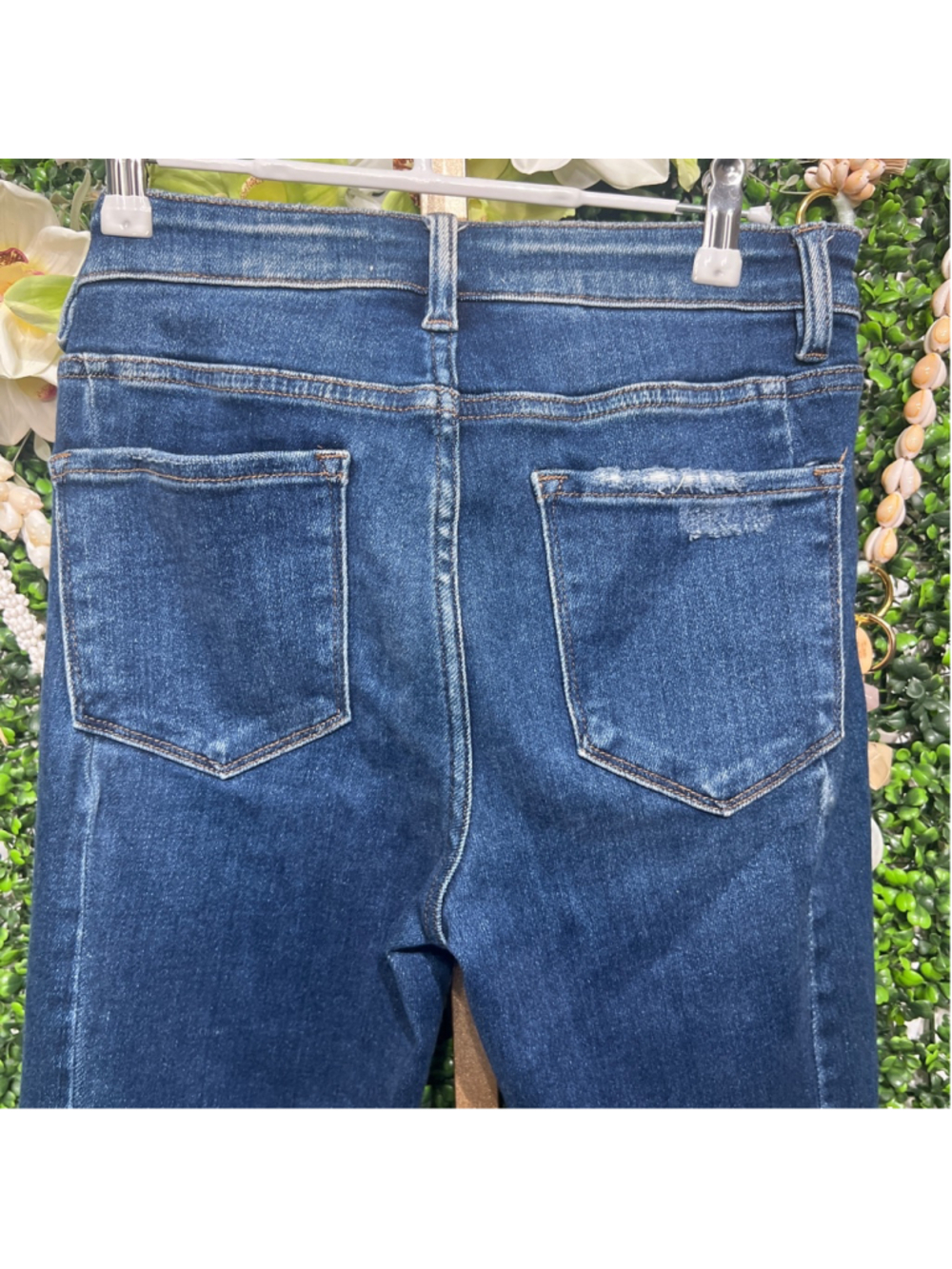 Women's Vervet Blue Skinny Jeans Glistening Mid Rise Distressed Hem Crop Size 27 - Picture 9 of 10